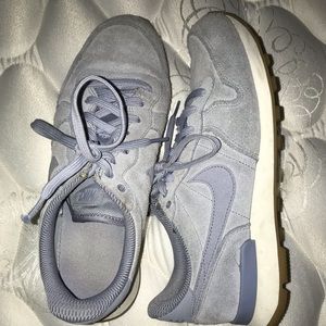 Nike suede sneaker